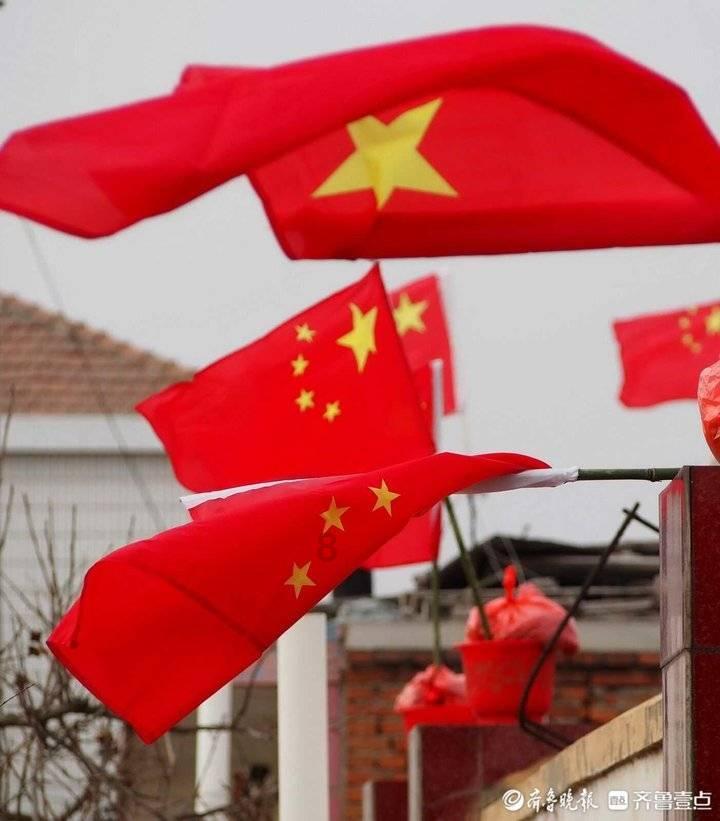 受冷空气影响 发布海浪蓝色警报 同时发布今冬第10期海冰蓝色警报 预计辽东湾浮冰范围70~80海里